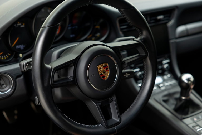 Porsche 991.2 GT3 Touring