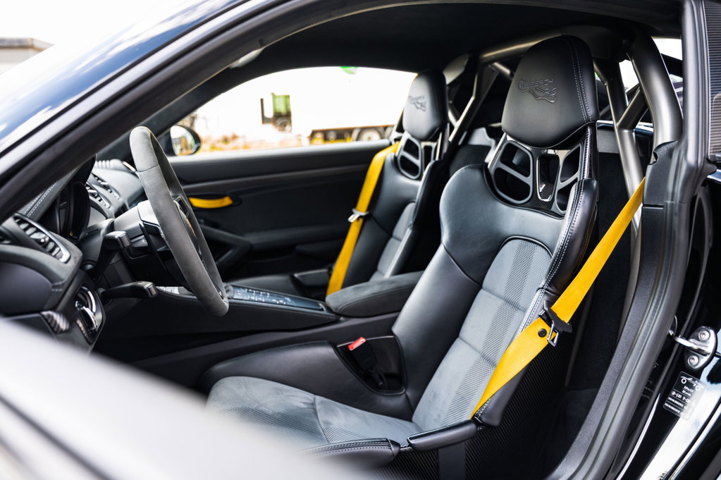 Porsche 718 Cayman GT4 RS