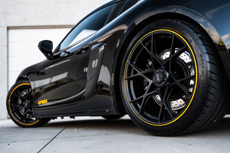 Porsche 718 Cayman GT4 RS