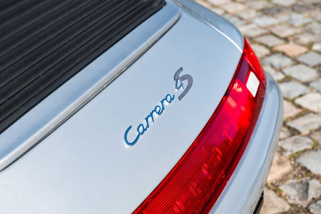 Porsche 993 Carrera 4S