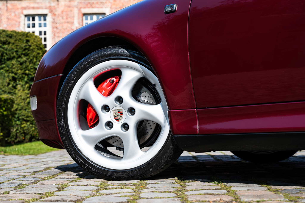 Porsche 993 Carrera 4S