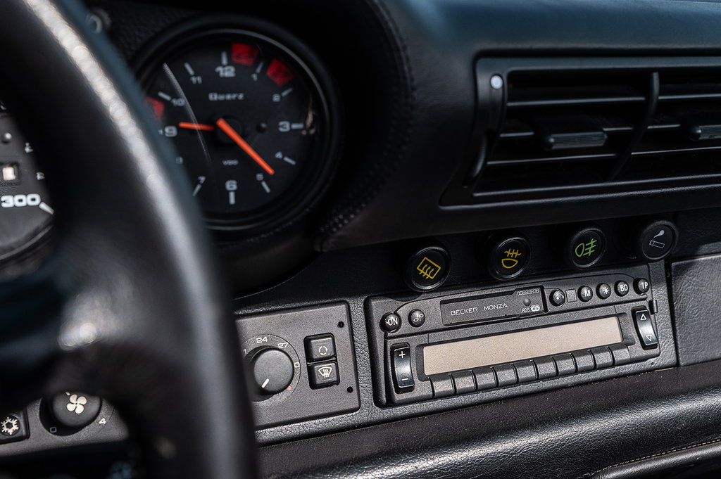 Porsche 964 Carrera 4