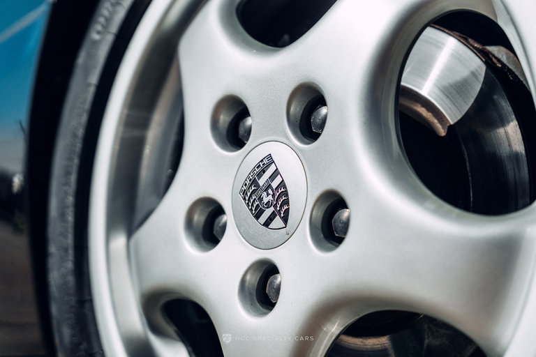 Porsche 964 Carrera 2 Speedster