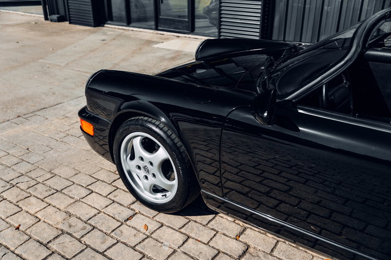 Porsche 964 Carrera 2 Speedster
