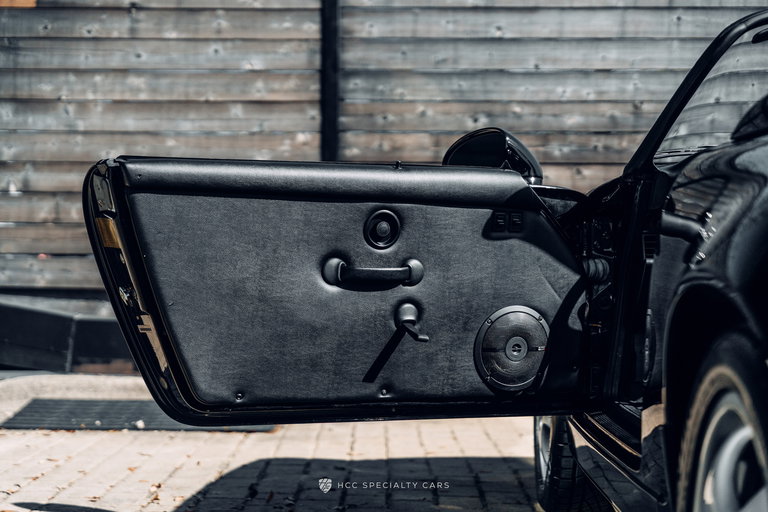 Porsche 964 Carrera 2 Speedster