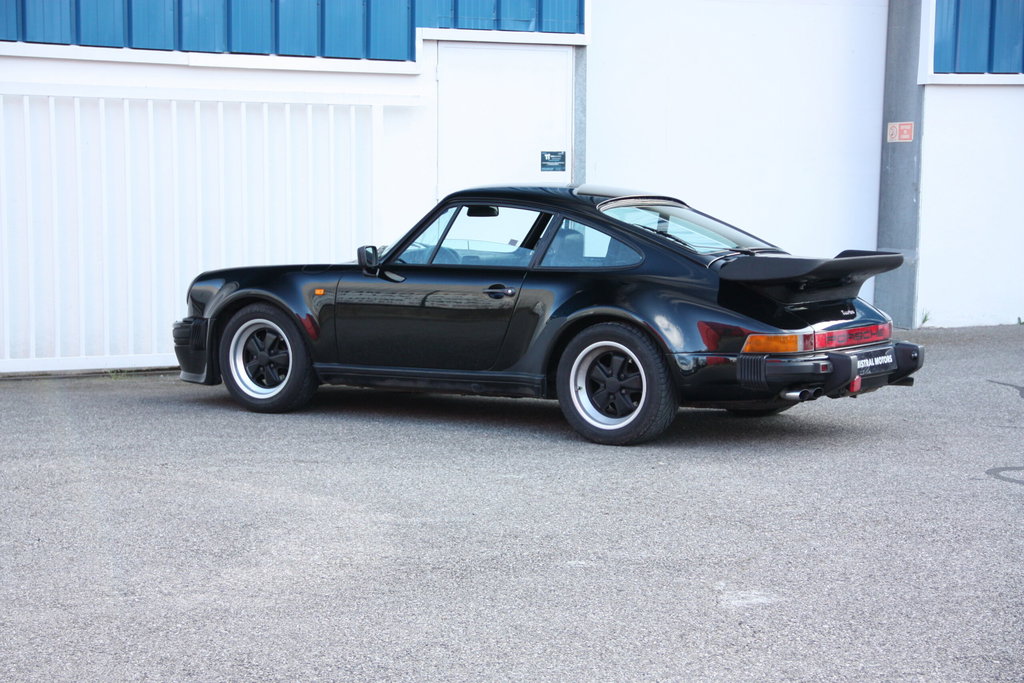 Porsche 911 Turbo 3.3