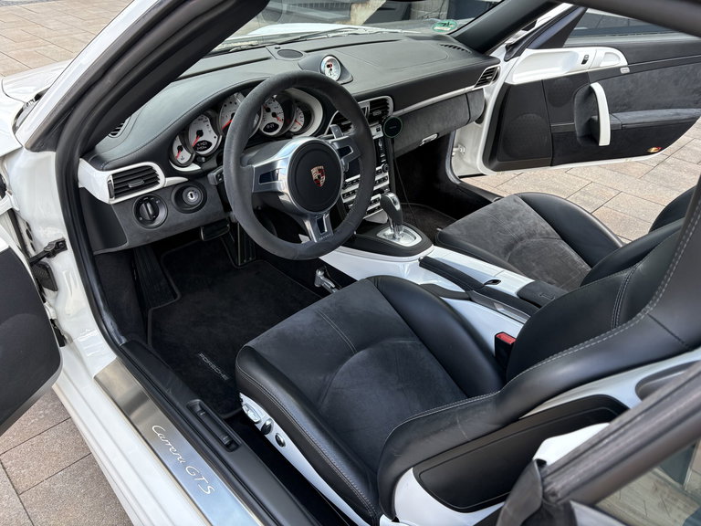 Porsche 997.2 Carrera GTS