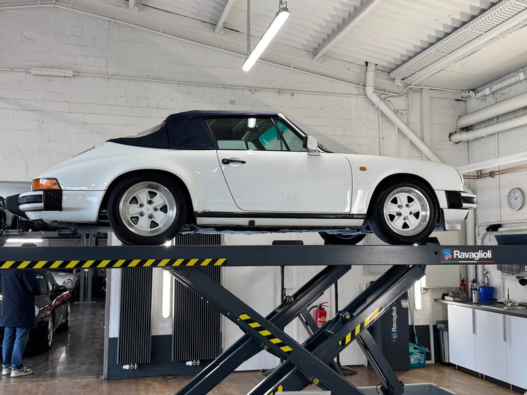 Porsche 911 Carrera 3.2