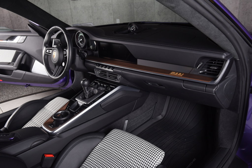 Porsche 992 Sport Classic