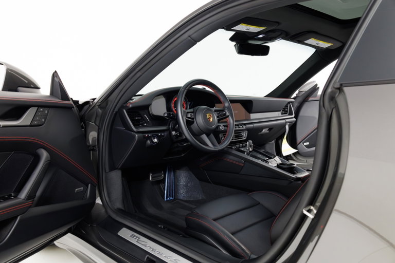 Porsche 992 Carrera 4S
