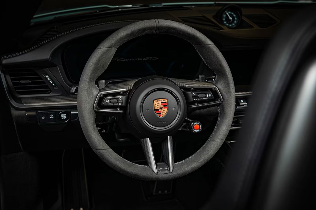 Porsche 992.2 Carrera GTS