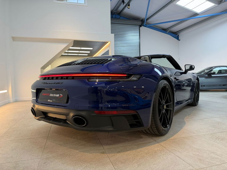 Porsche 992 Carrera 4 GTS