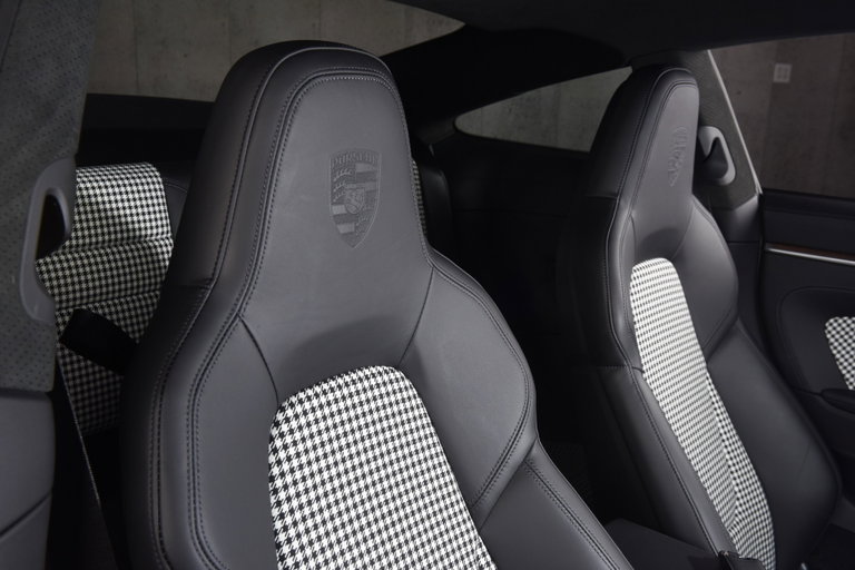 Porsche 992 Sport Classic
