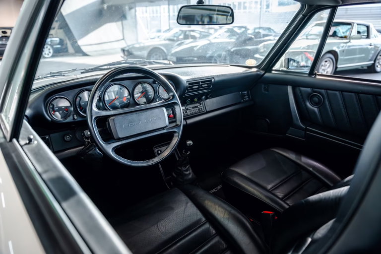 Porsche 911 Carrera 3.2