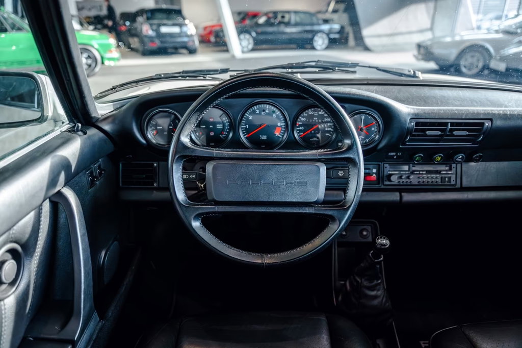Porsche 911 Carrera 3.2