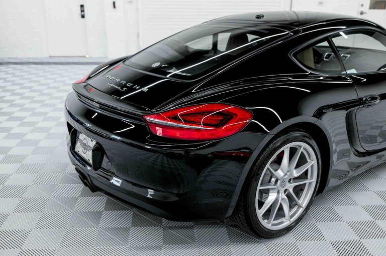 Porsche 981 Cayman S