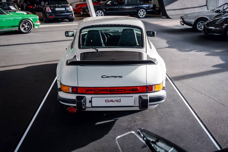 Porsche 911 Carrera 3.2