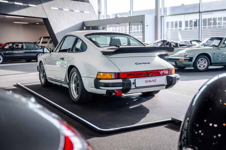 Porsche 911 Carrera 3.2