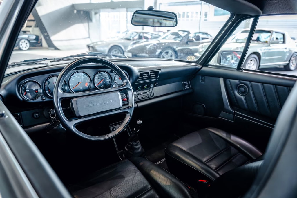Porsche 911 Carrera 3.2