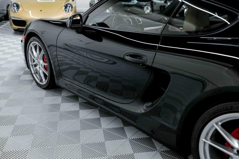 Porsche 981 Cayman S