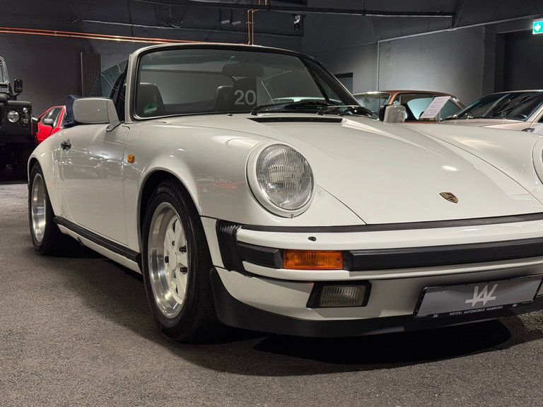 Porsche 911 Carrera 3.2