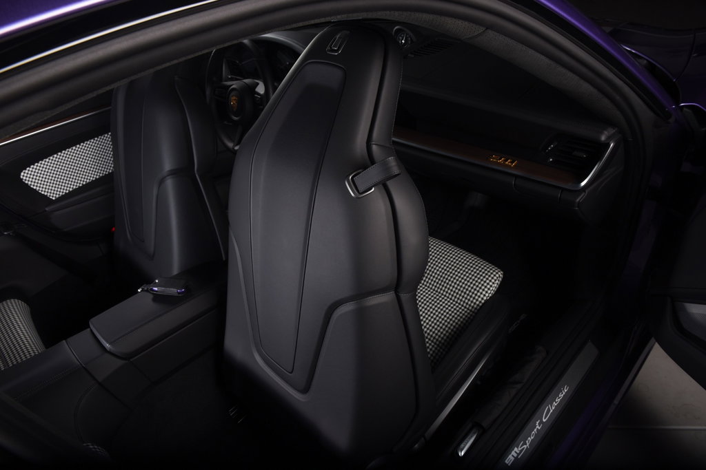 Porsche 992 Sport Classic