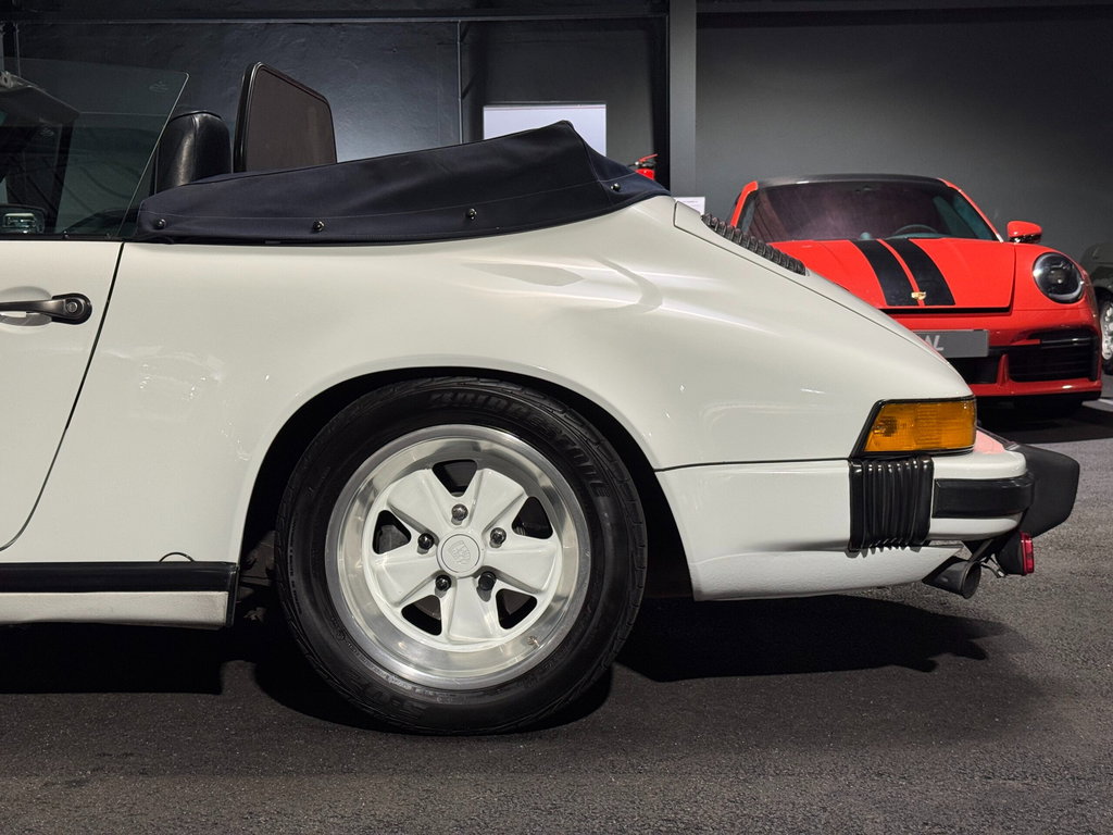 Porsche 911 Carrera 3.2