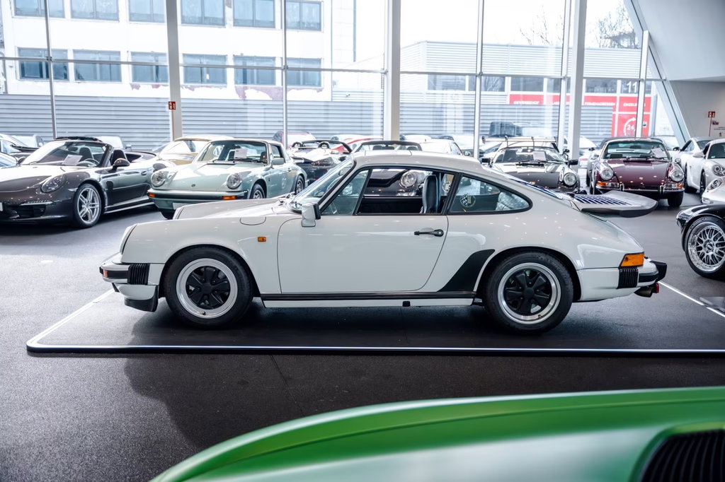 Porsche 911 Carrera 3.2
