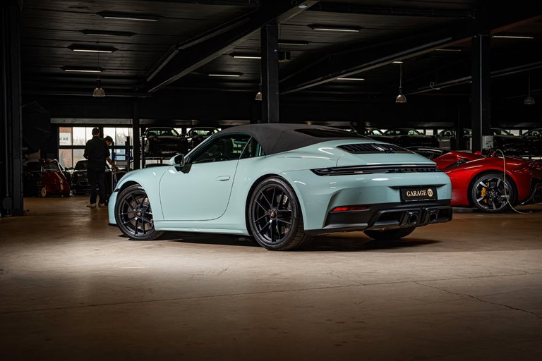 Porsche 992.2 Carrera GTS
