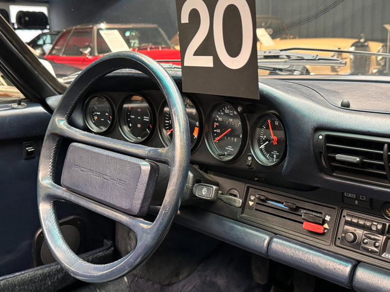 Porsche 911 Carrera 3.2