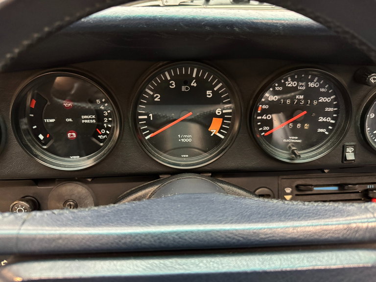 Porsche 911 Carrera 3.2