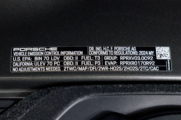 Porsche 992 Carrera 4S