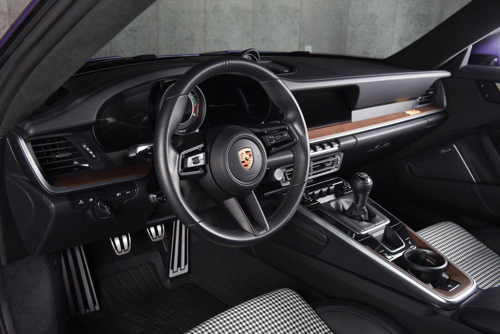 Porsche 992 Sport Classic
