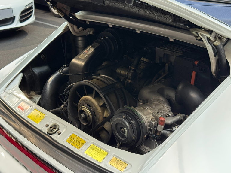 Porsche 911 Carrera 3.2