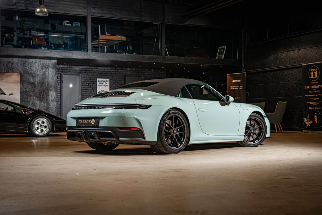 Porsche 992.2 Carrera GTS