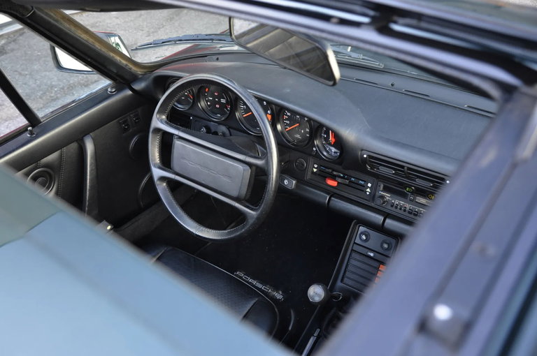 Porsche 911 Carrera 3.2