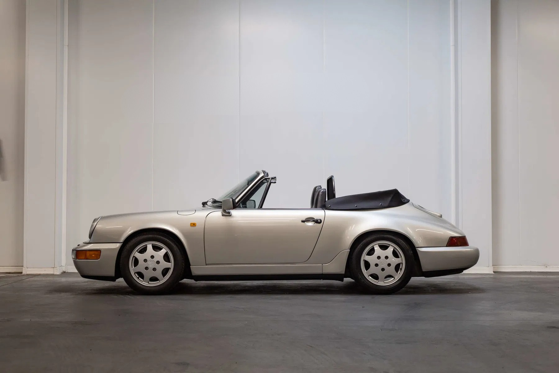 Porsche Silver Zermatt Silver 964