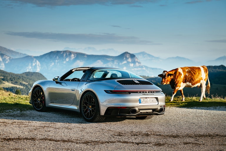 Porsche Silver – Between understatement and motorsport