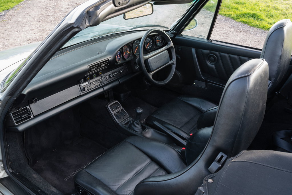 Porsche 964 Carrera 4