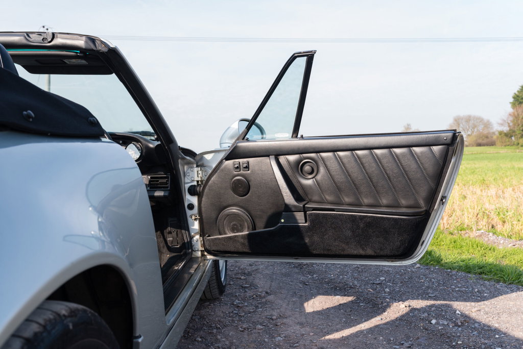 Porsche 964 Carrera 4