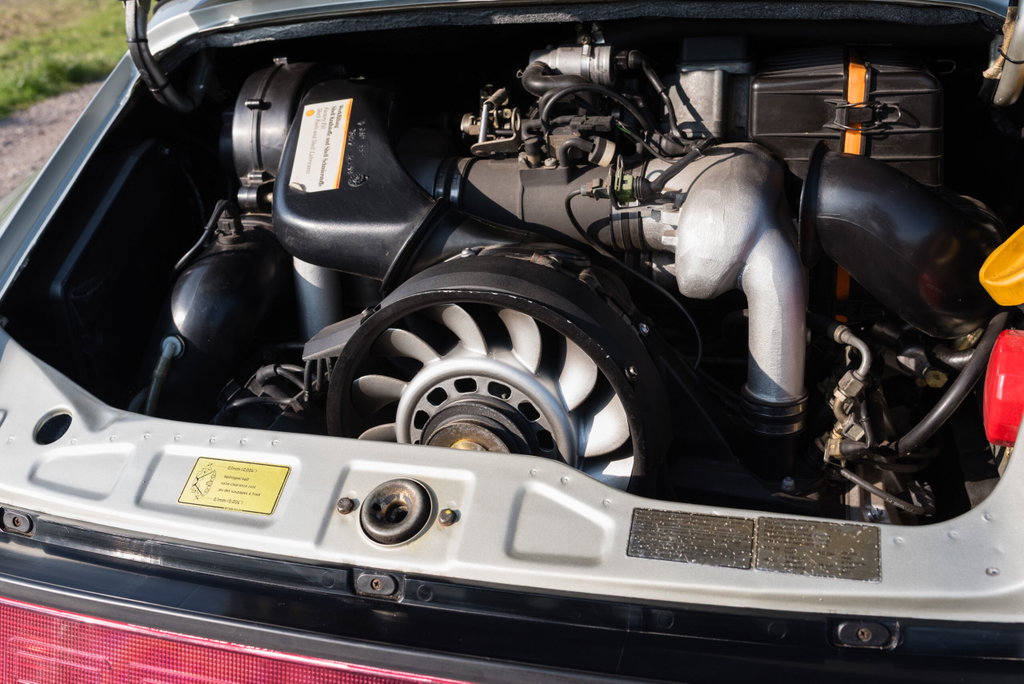 Porsche 964 Carrera 4