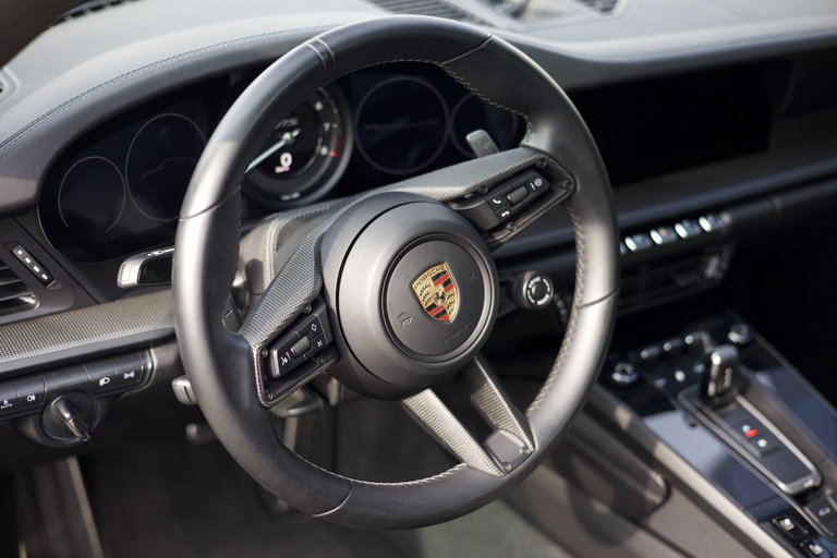 Porsche 992 Carrera 4 GTS