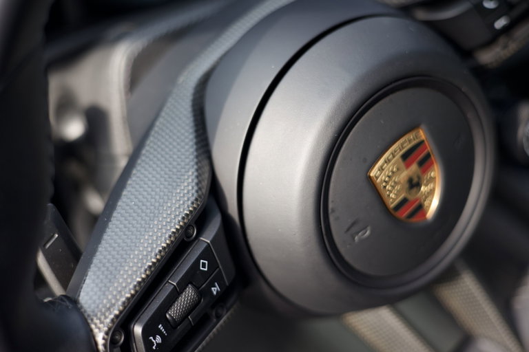 Porsche 992 Carrera 4 GTS