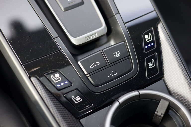 Porsche 992 Carrera 4 GTS