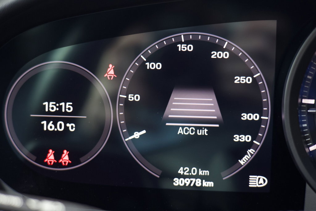 Porsche 992 Carrera 4 GTS