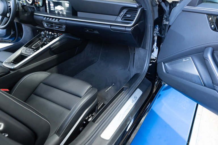 Porsche 992 Carrera 4S