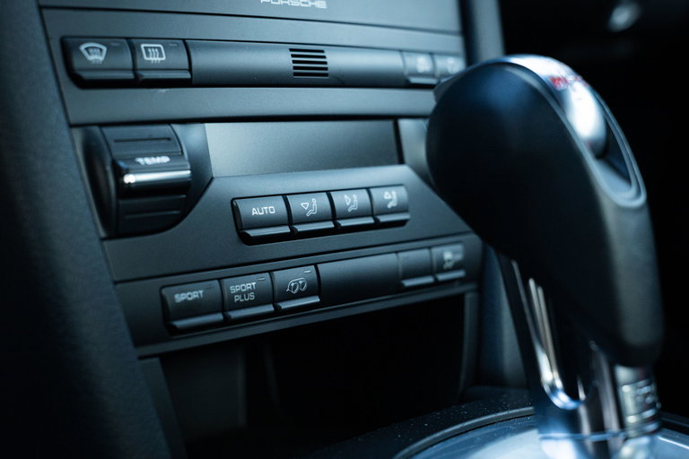 Porsche 987 Cayman R