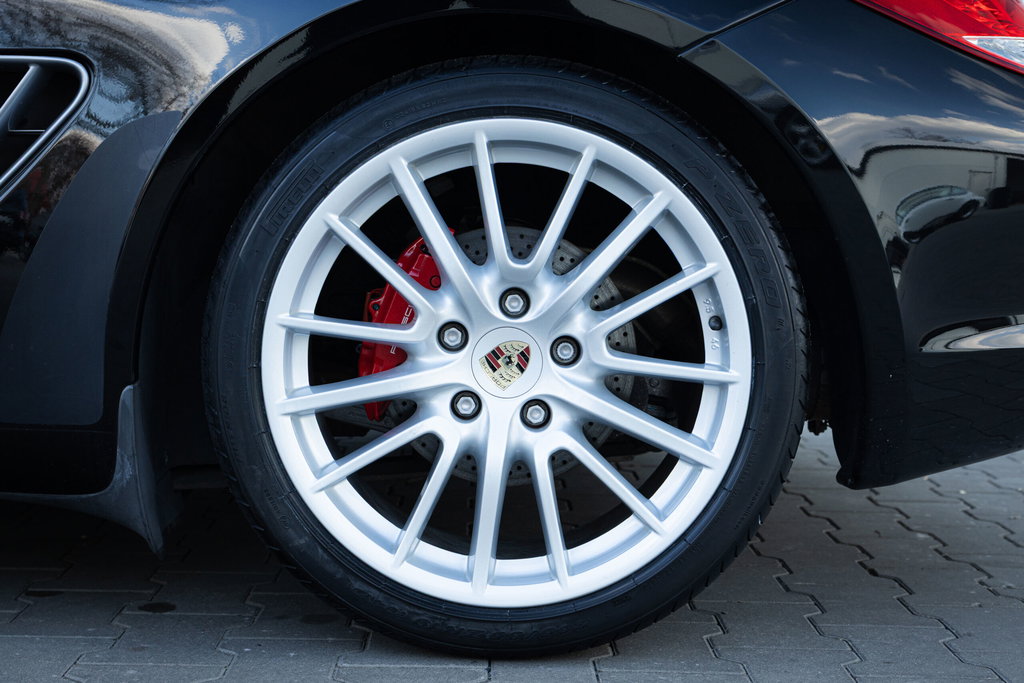 Porsche 987 Cayman R