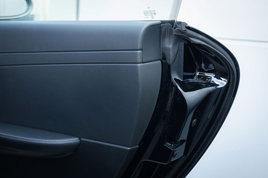 Porsche 987 Cayman R