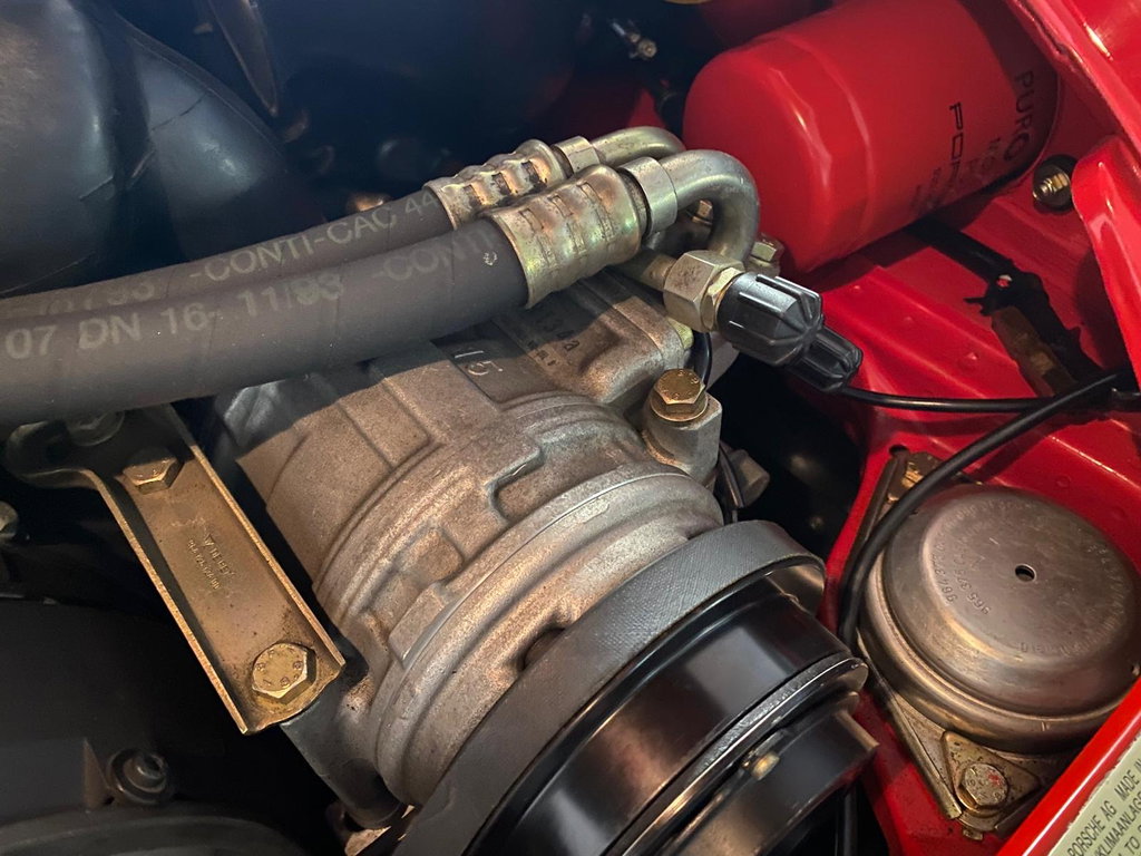 Porsche 964 Carrera 2 Speedster